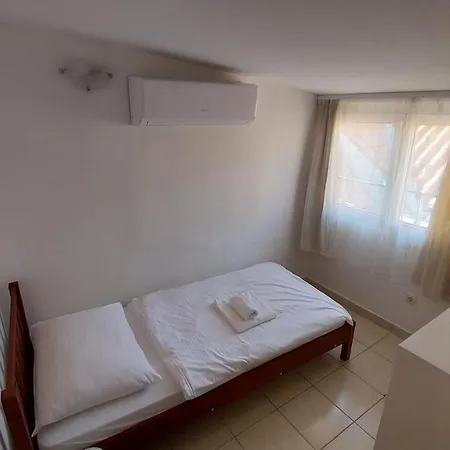 3m Peristil Apartman *