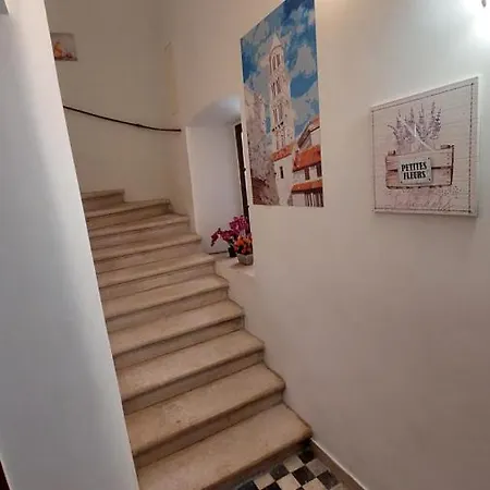 Appartement 3m Peristil Split
