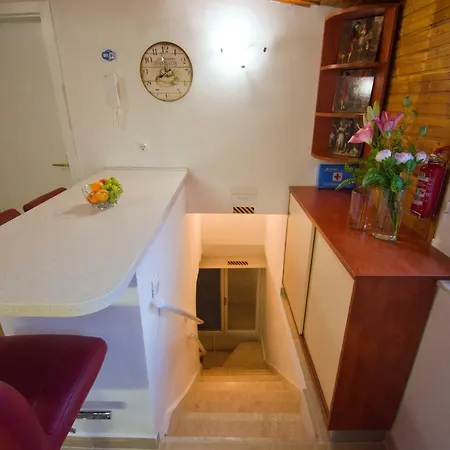 3m Peristil Appartement Split
