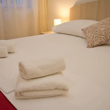 Apartment 3m Peristil Split