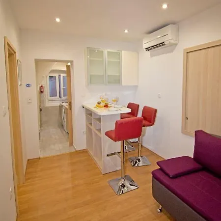 3m Peristil Apartment *