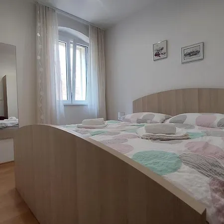 Apartment 3m Peristil