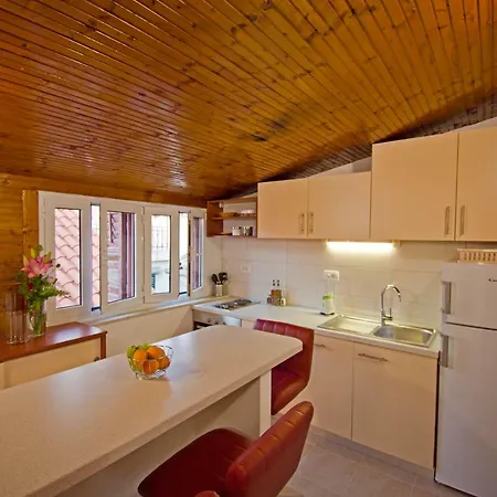 Apartment 3m Peristil Split